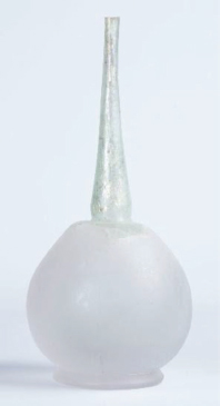 Figura 3. R-2739. Omón para perfume (siglos XIV-XV). © Museo de la Alhambra (fotografía: José Domingo Lentisco Navarro, Arquemus Medievalia).