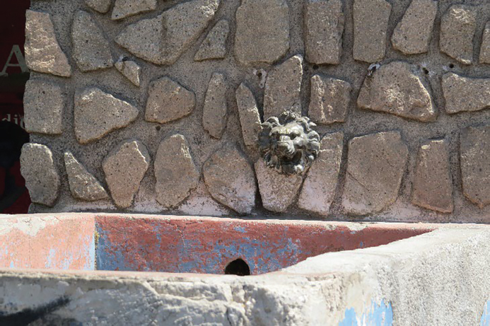 Figura 11. Detalle de un león en una fuente en la Alameda Chacabuco, en la ciudad de San Felipe, como fiel representante de la Cultura del Agua en el Valle del Aconcagua